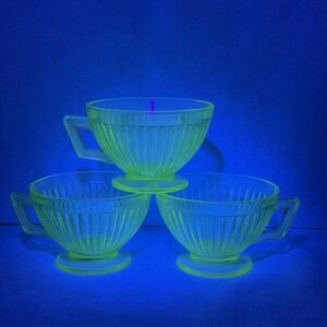 Lot Of‎ 3 Vintage Green Uranium Vaseline Round Robin Pattern Cup Economy Glass